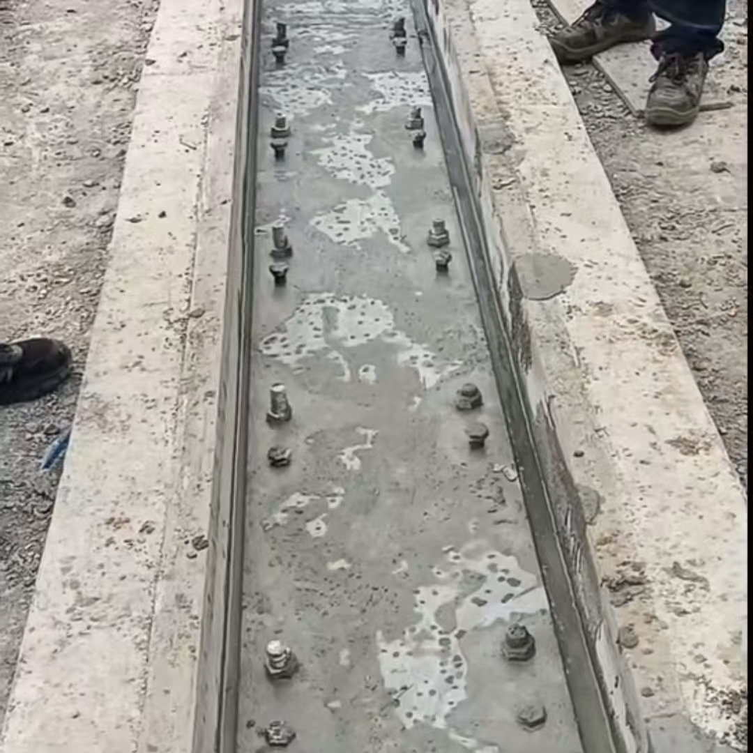 铁法港口码头起重机龙门吊重型机械设备稳固用早强快凝轨道胶泥
